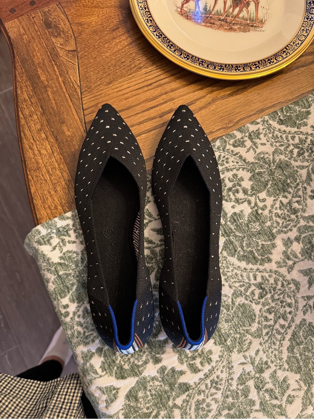 Rothy’s RETIRED The Point Ivy Polka Dot Black Knit Ballet Flat Size 9 1/2 - Picture 5 of 5
